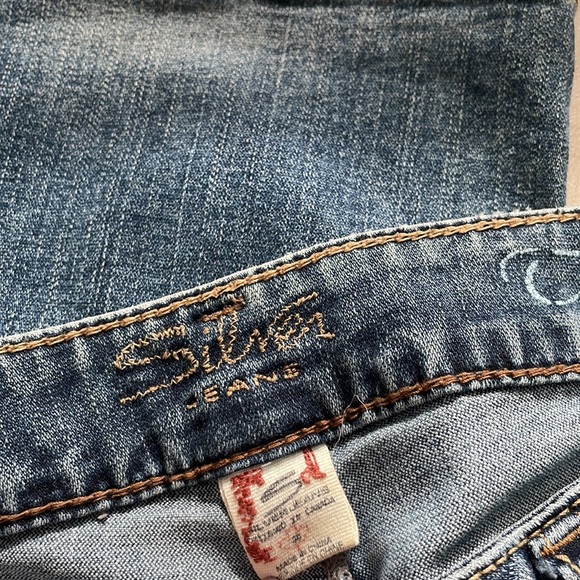 Silver Jean🩶 Tuesday - Picture 4 of 7